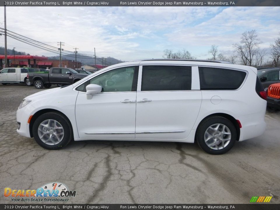 2019 Chrysler Pacifica Touring L Bright White / Cognac/Alloy Photo #2