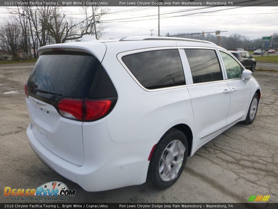2019 Chrysler Pacifica Touring L Bright White / Cognac/Alloy Photo #5