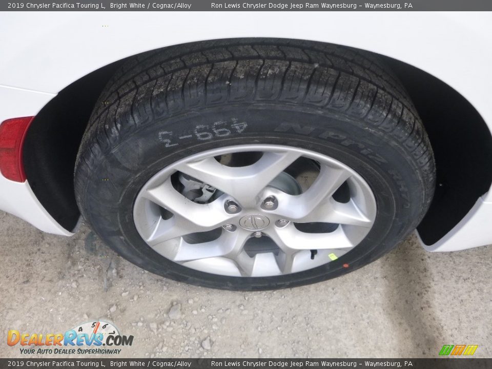 2019 Chrysler Pacifica Touring L Bright White / Cognac/Alloy Photo #9