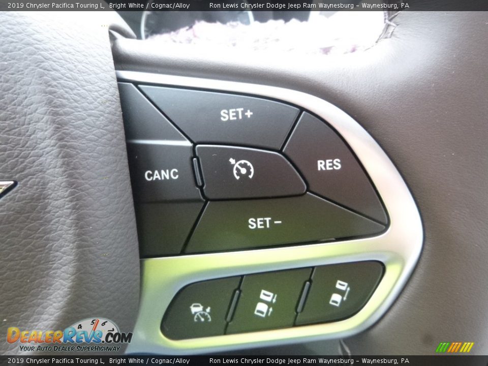 2019 Chrysler Pacifica Touring L Bright White / Cognac/Alloy Photo #18