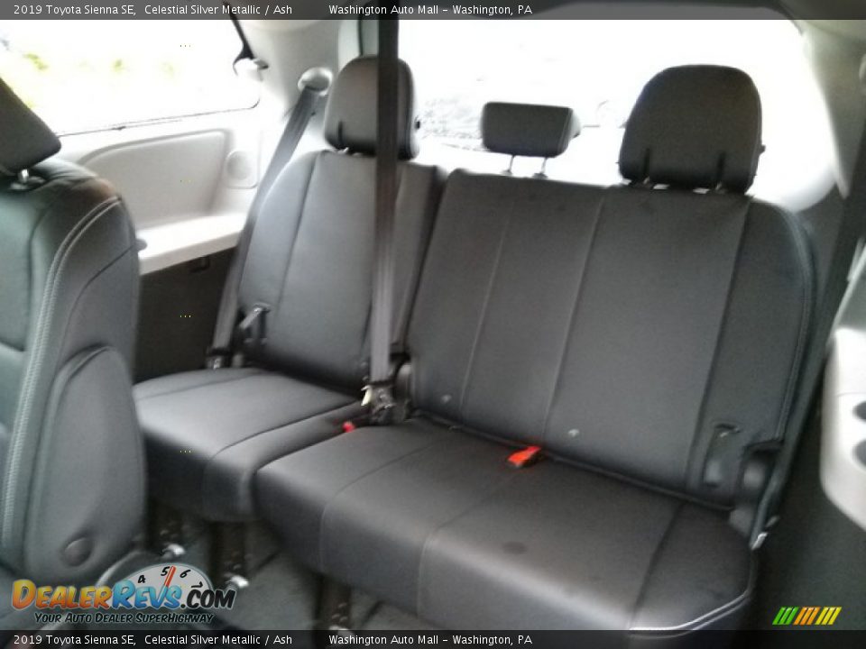 Rear Seat of 2019 Toyota Sienna SE Photo #14