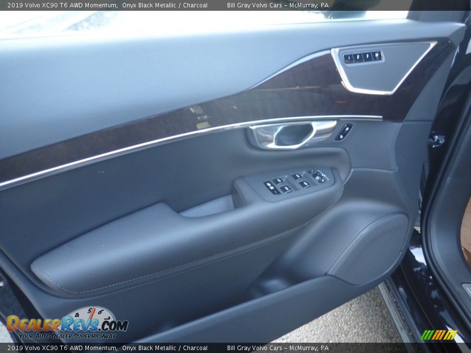 2019 Volvo XC90 T6 AWD Momentum Onyx Black Metallic / Charcoal Photo #11