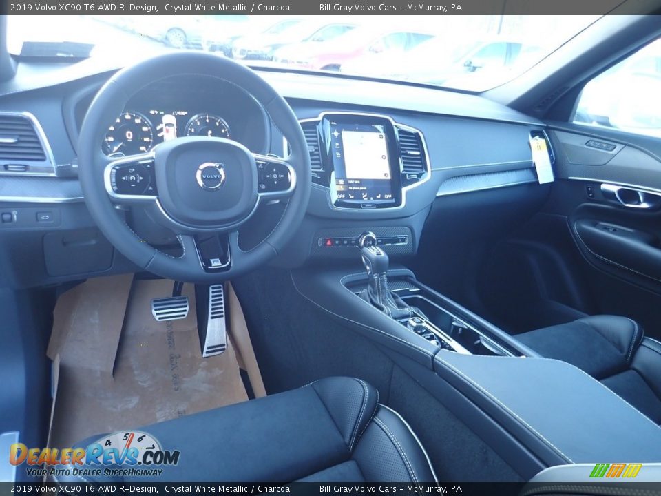 Front Seat of 2019 Volvo XC90 T6 AWD R-Design Photo #10