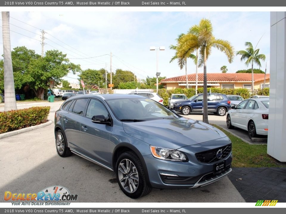 2018 Volvo V60 Cross Country T5 AWD Mussel Blue Metallic / Off Black Photo #1