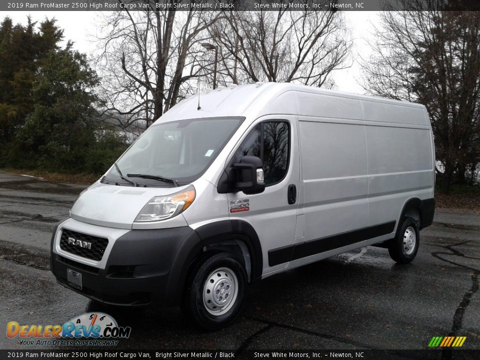 Front 3/4 View of 2019 Ram ProMaster 2500 High Roof Cargo Van Photo #2