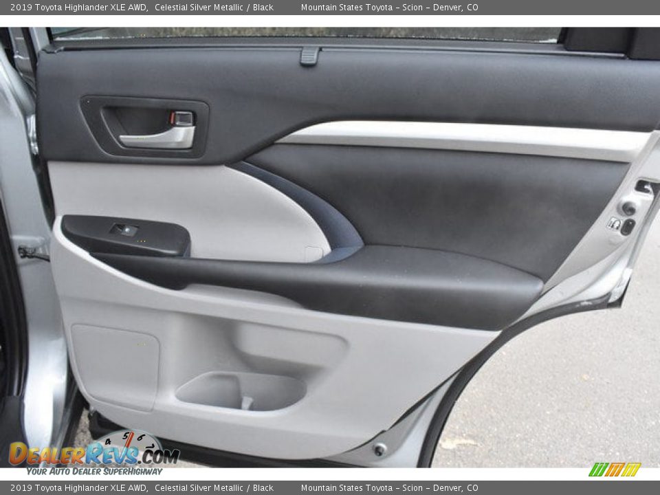 2019 Toyota Highlander XLE AWD Celestial Silver Metallic / Black Photo #26