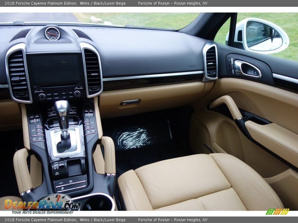 2018 Porsche Cayenne Platinum Edition White / Black/Luxor Beige Photo #15
