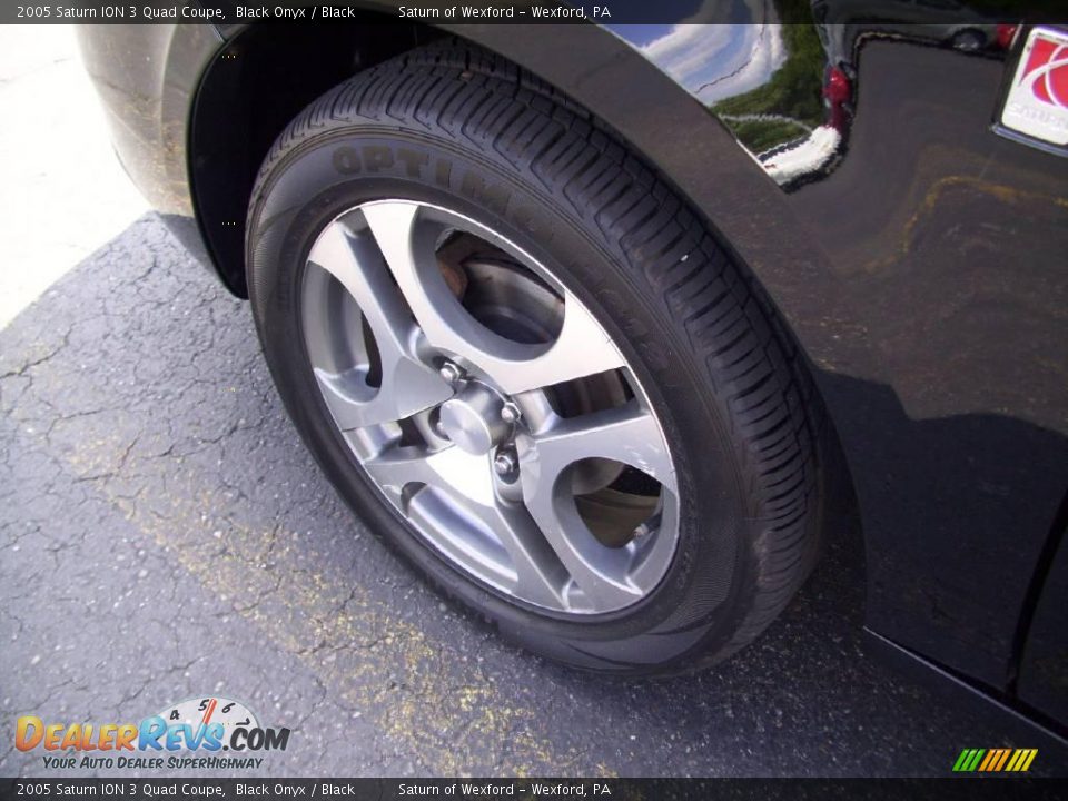 2005 Saturn ION 3 Quad Coupe Black Onyx / Black Photo #9