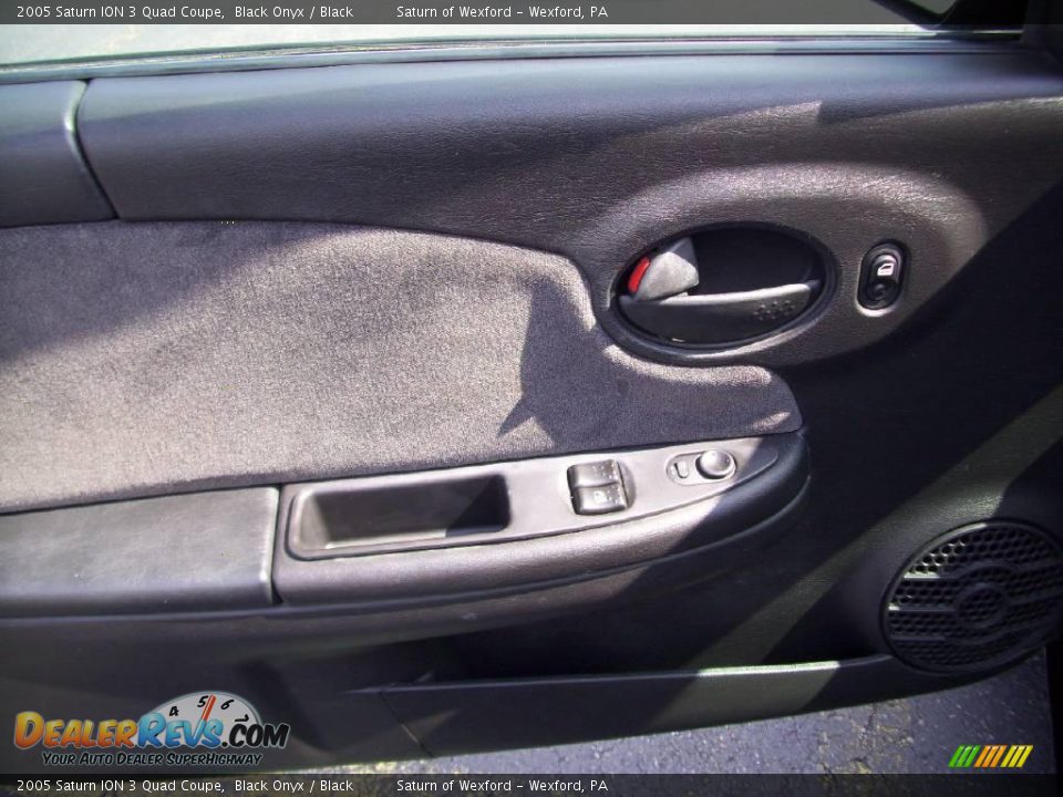 2005 Saturn ION 3 Quad Coupe Black Onyx / Black Photo #12