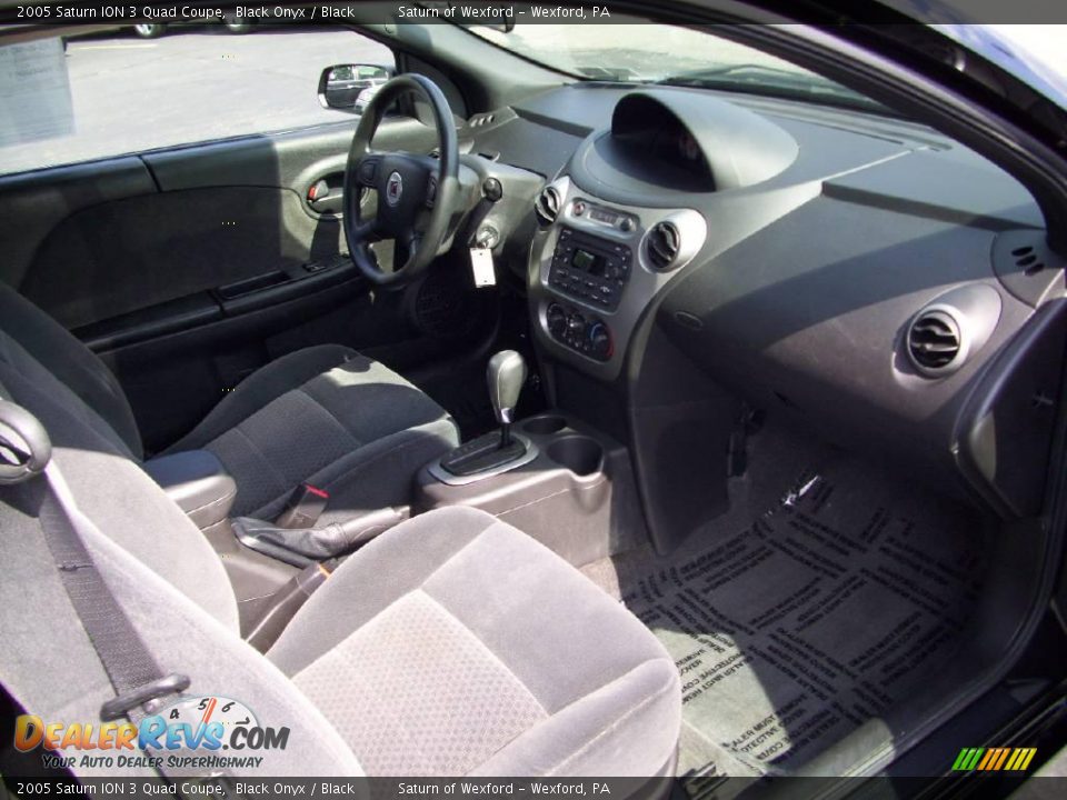 2005 Saturn ION 3 Quad Coupe Black Onyx / Black Photo #17