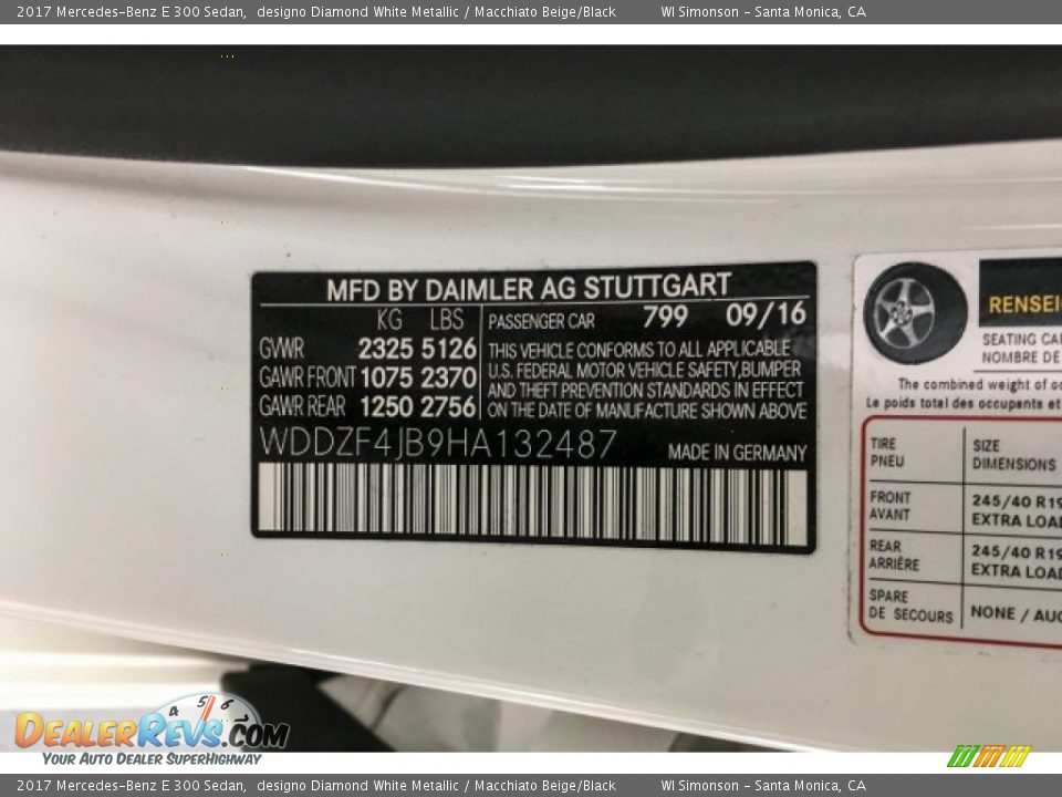 2017 Mercedes-Benz E 300 Sedan designo Diamond White Metallic / Macchiato Beige/Black Photo #25