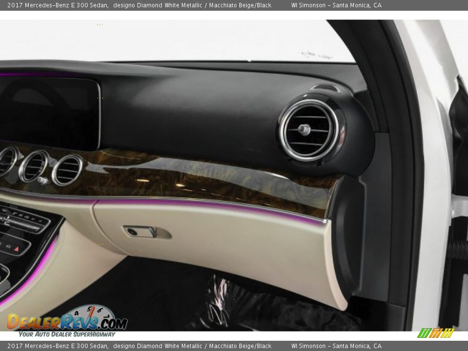 2017 Mercedes-Benz E 300 Sedan designo Diamond White Metallic / Macchiato Beige/Black Photo #29