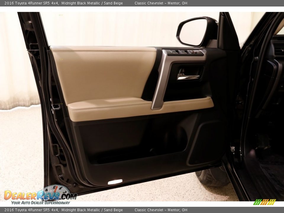 2016 Toyota 4Runner SR5 4x4 Midnight Black Metallic / Sand Beige Photo #4