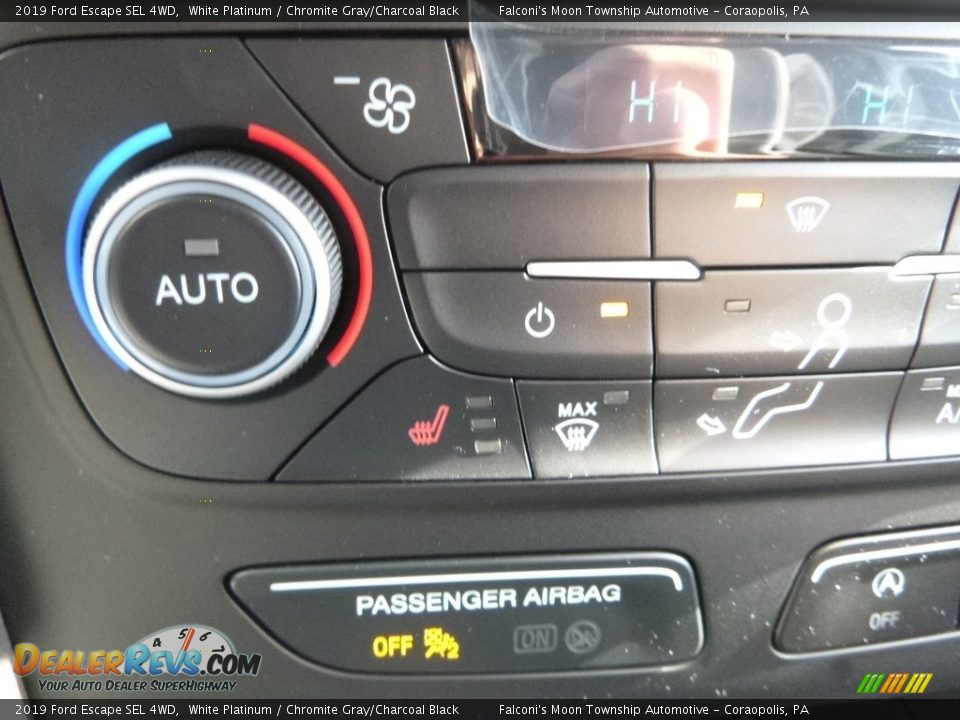 Controls of 2019 Ford Escape SEL 4WD Photo #15