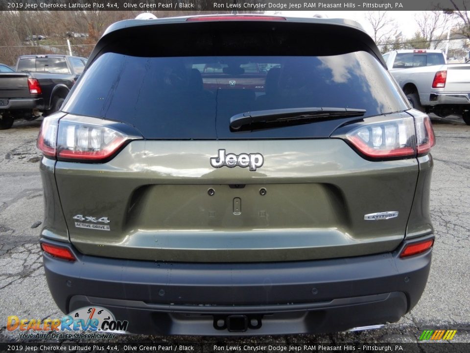 2019 Jeep Cherokee Latitude Plus 4x4 Olive Green Pearl / Black Photo #4