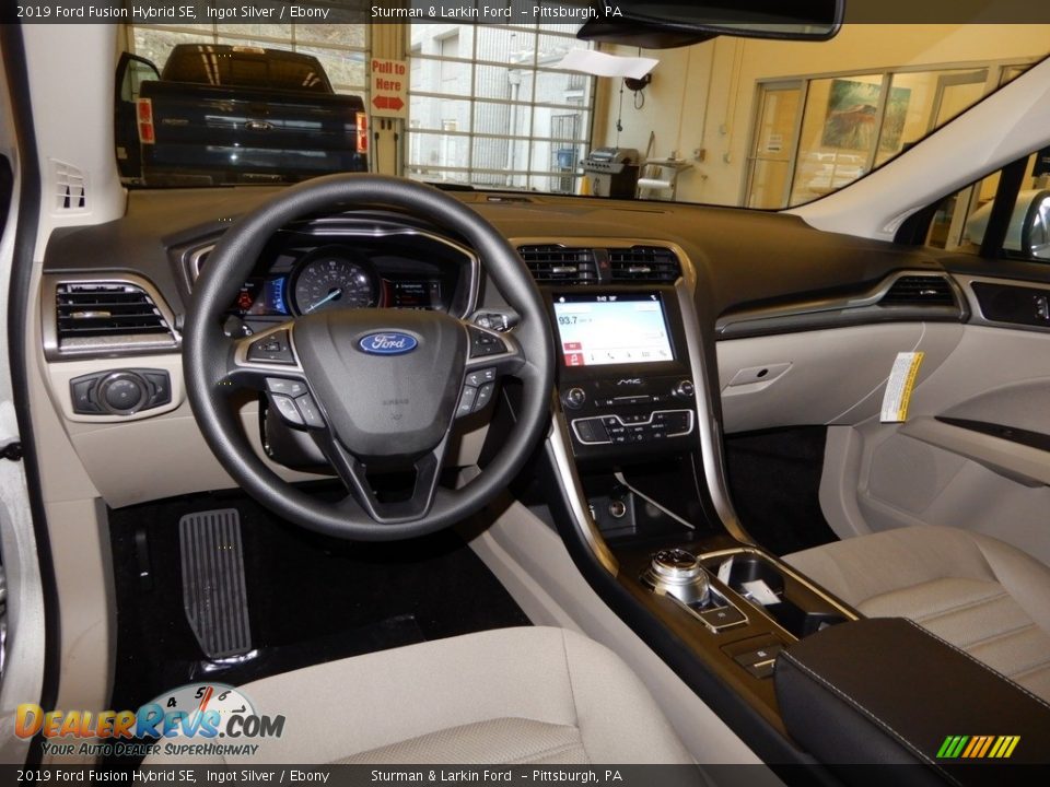 2019 Ford Fusion Hybrid SE Ingot Silver / Ebony Photo #9