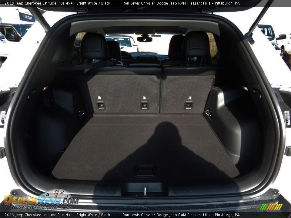 2019 Jeep Cherokee Latitude Plus 4x4 Bright White / Black Photo #5