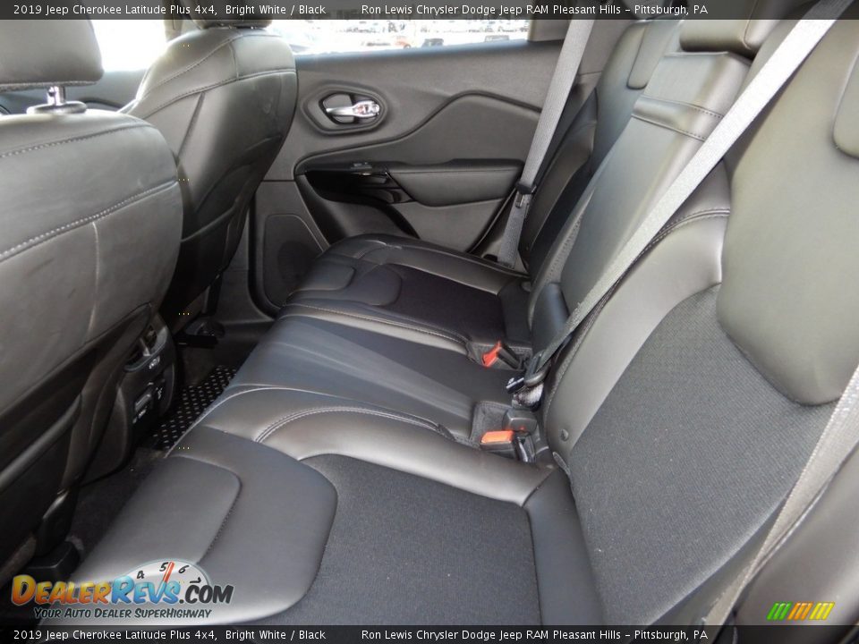 2019 Jeep Cherokee Latitude Plus 4x4 Bright White / Black Photo #12