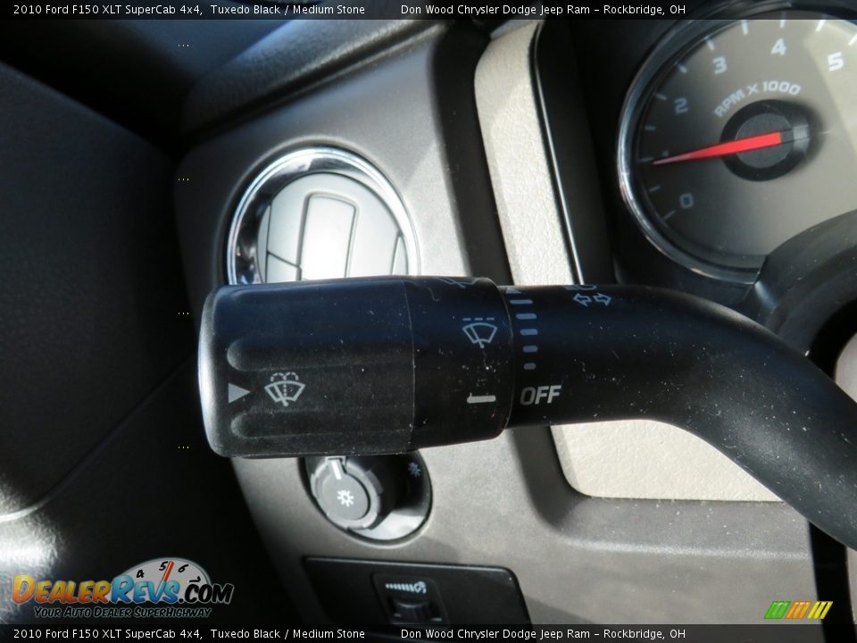 2010 Ford F150 XLT SuperCab 4x4 Tuxedo Black / Medium Stone Photo #18