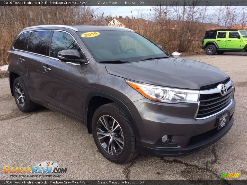 2016 Toyota Highlander XLE Predawn Gray Mica / Ash Photo #8