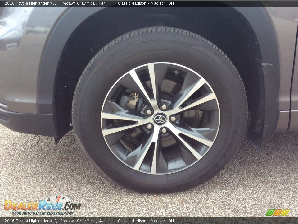 2016 Toyota Highlander XLE Predawn Gray Mica / Ash Photo #12