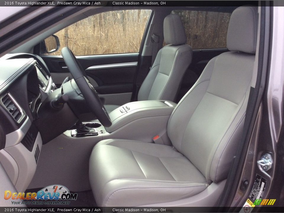 2016 Toyota Highlander XLE Predawn Gray Mica / Ash Photo #15