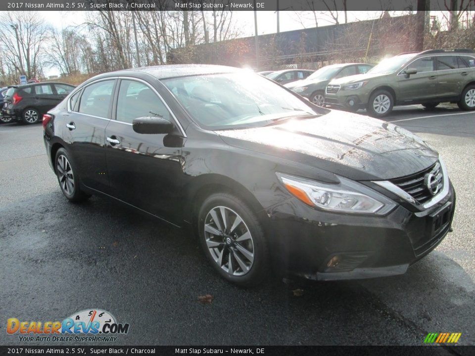 2017 Nissan Altima 2.5 SV Super Black / Charcoal Photo #4