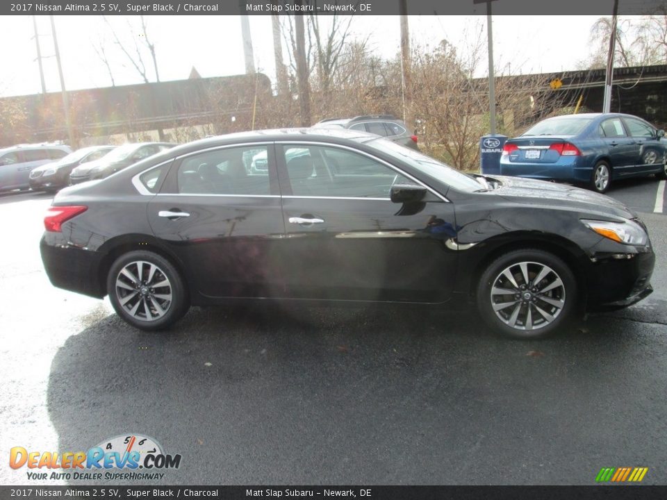 2017 Nissan Altima 2.5 SV Super Black / Charcoal Photo #5