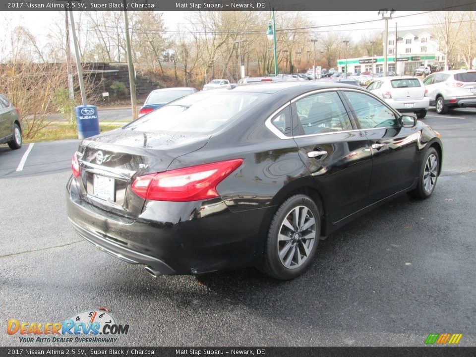 2017 Nissan Altima 2.5 SV Super Black / Charcoal Photo #6
