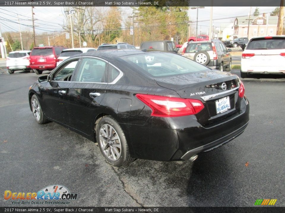2017 Nissan Altima 2.5 SV Super Black / Charcoal Photo #8