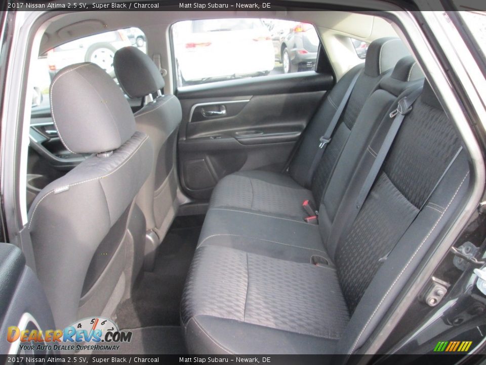 2017 Nissan Altima 2.5 SV Super Black / Charcoal Photo #21