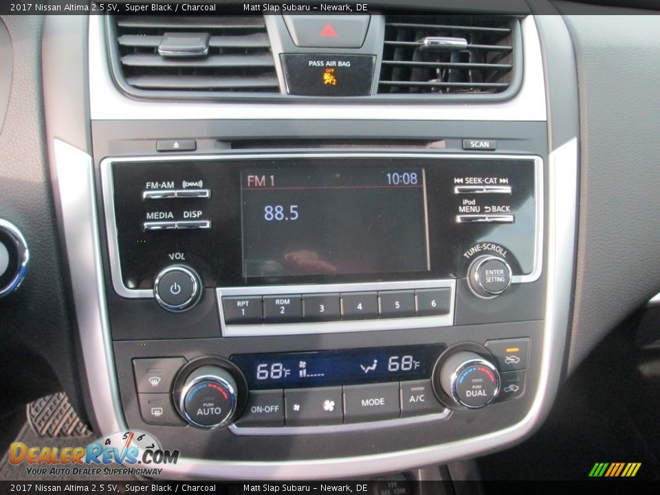 2017 Nissan Altima 2.5 SV Super Black / Charcoal Photo #25