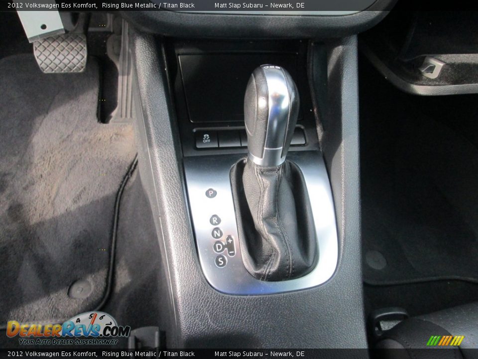 2012 Volkswagen Eos Komfort Rising Blue Metallic / Titan Black Photo #24