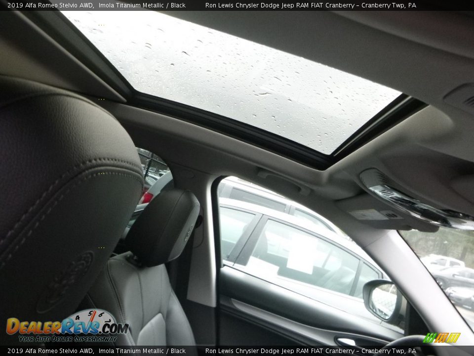 2019 Alfa Romeo Stelvio AWD Imola Titanium Metallic / Black Photo #17