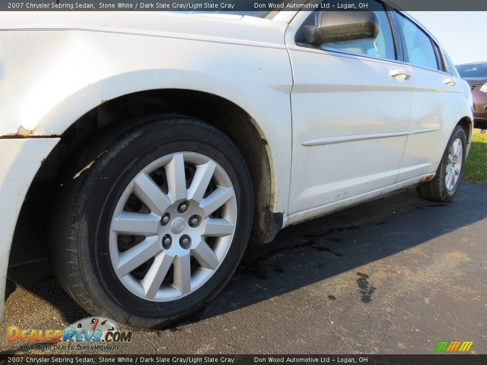 2007 Chrysler Sebring Sedan Stone White / Dark Slate Gray/Light Slate Gray Photo #11