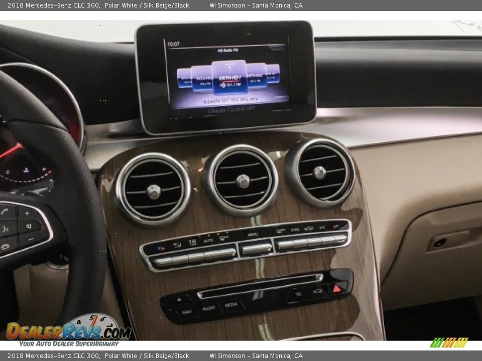 2018 Mercedes-Benz GLC 300 Polar White / Silk Beige/Black Photo #6
