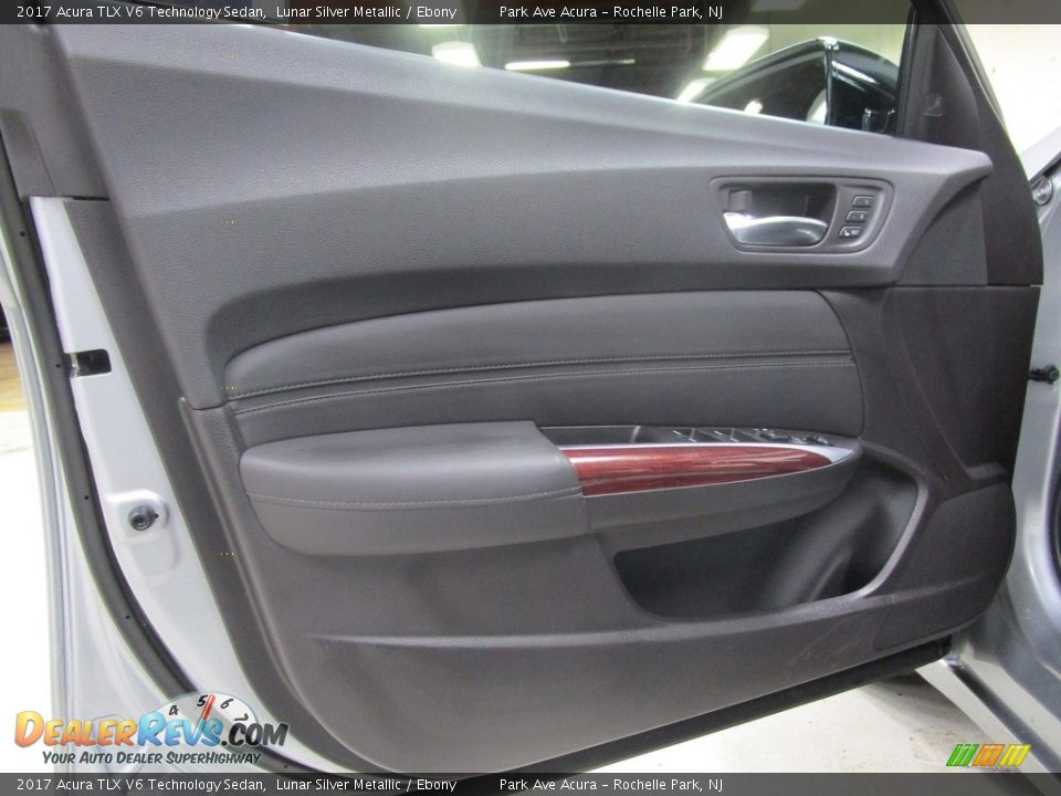 2017 Acura TLX V6 Technology Sedan Lunar Silver Metallic / Ebony Photo #7