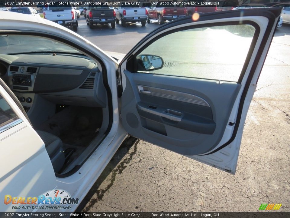 2007 Chrysler Sebring Sedan Stone White / Dark Slate Gray/Light Slate Gray Photo #23