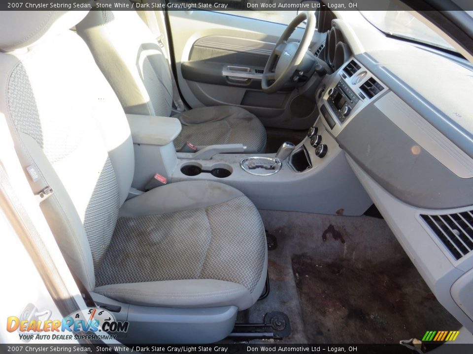 2007 Chrysler Sebring Sedan Stone White / Dark Slate Gray/Light Slate Gray Photo #24