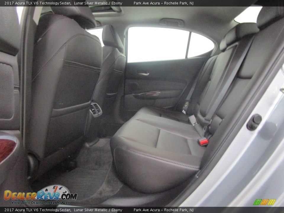 2017 Acura TLX V6 Technology Sedan Lunar Silver Metallic / Ebony Photo #12
