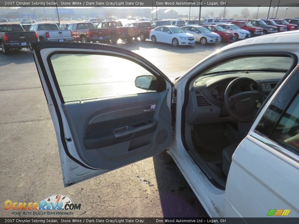 2007 Chrysler Sebring Sedan Stone White / Dark Slate Gray/Light Slate Gray Photo #27