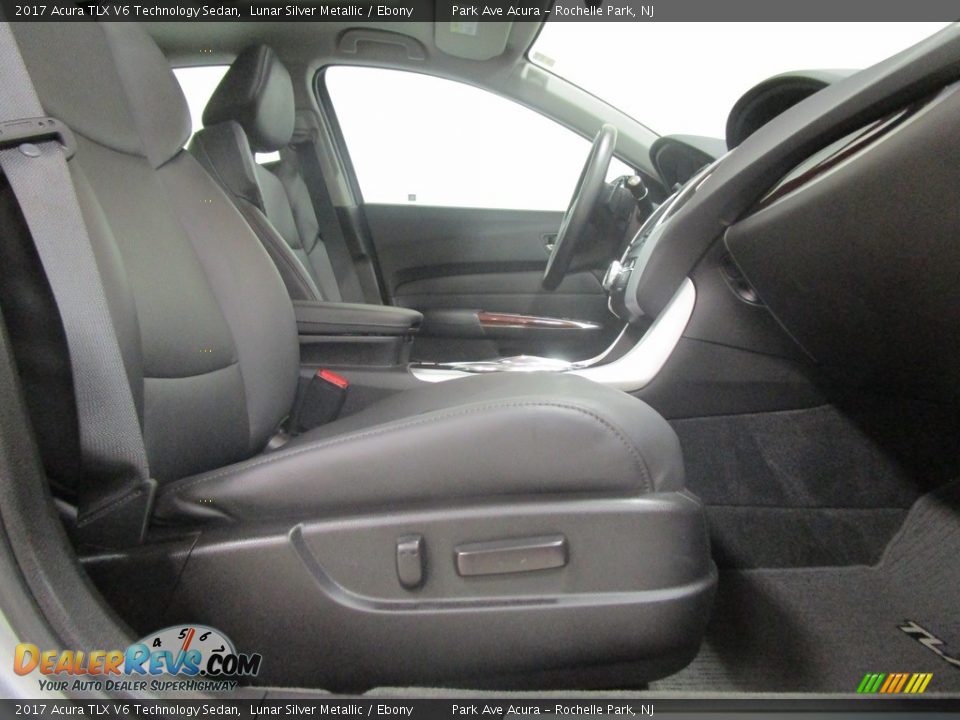 2017 Acura TLX V6 Technology Sedan Lunar Silver Metallic / Ebony Photo #15