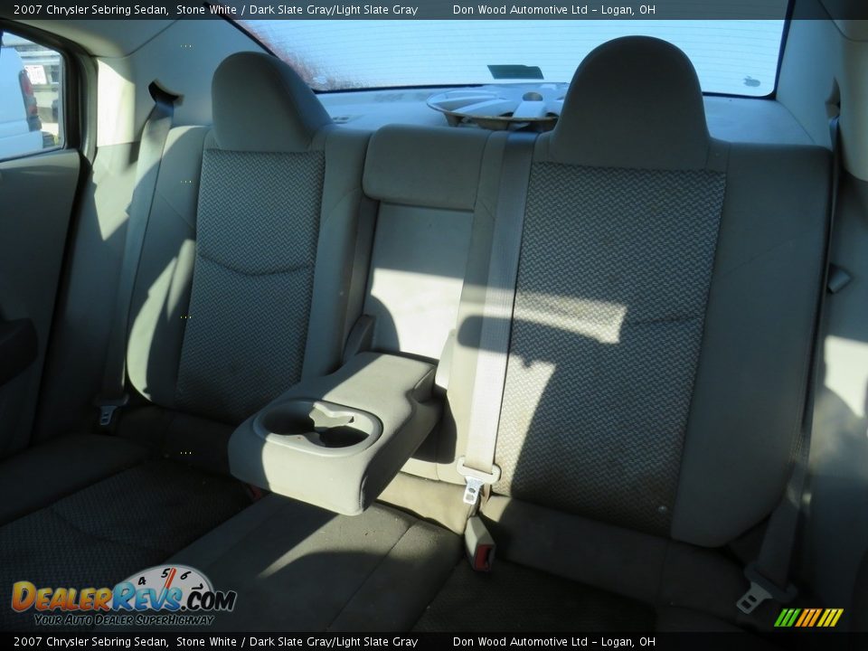2007 Chrysler Sebring Sedan Stone White / Dark Slate Gray/Light Slate Gray Photo #29