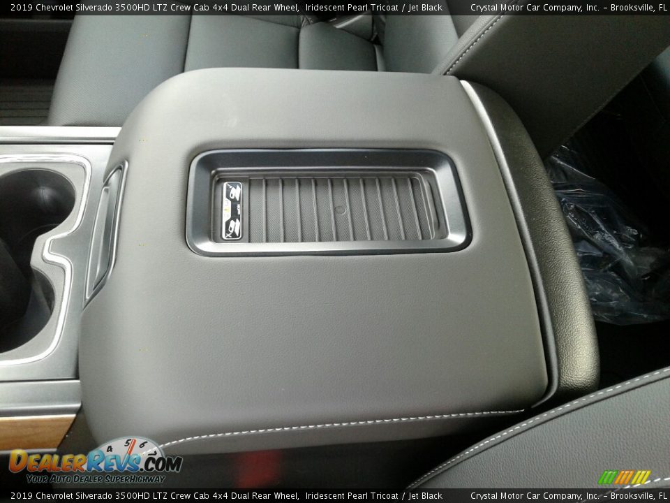 2019 Chevrolet Silverado 3500HD LTZ Crew Cab 4x4 Dual Rear Wheel Iridescent Pearl Tricoat / Jet Black Photo #18