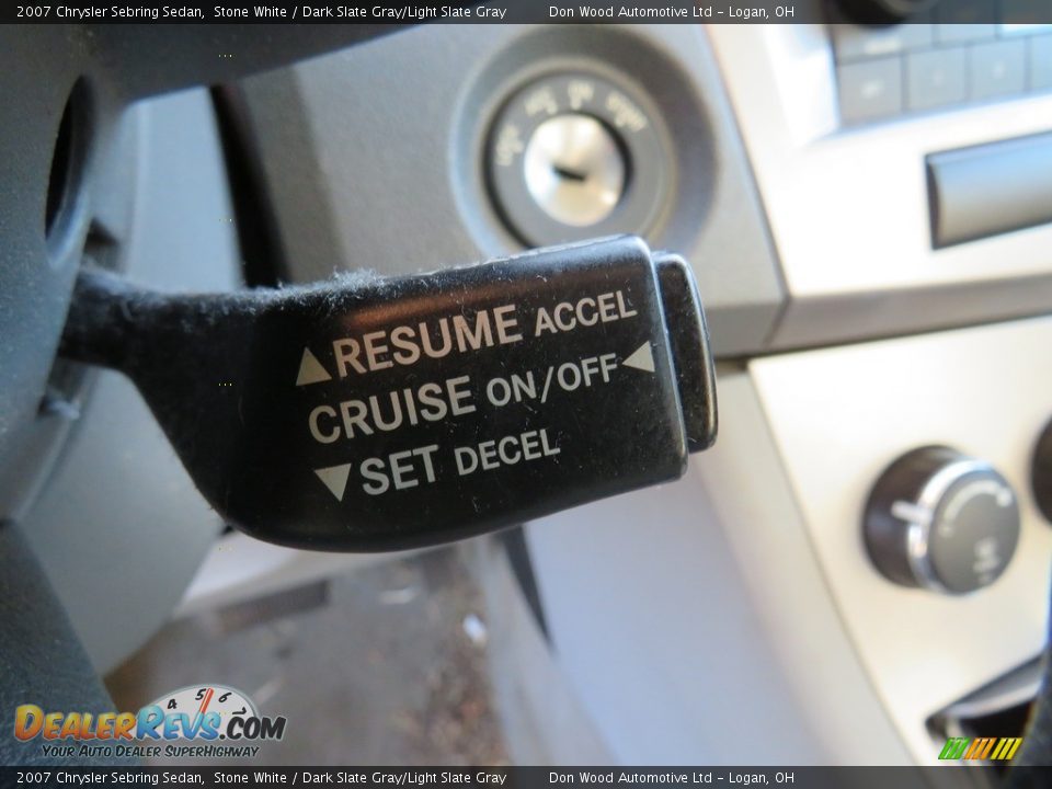 2007 Chrysler Sebring Sedan Stone White / Dark Slate Gray/Light Slate Gray Photo #35