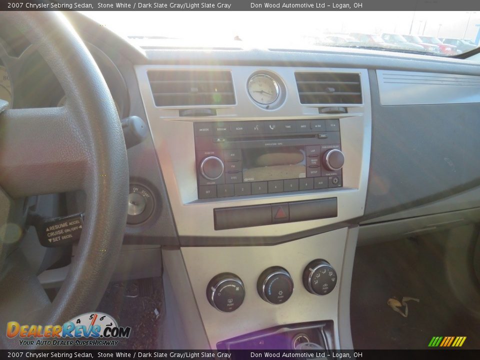 2007 Chrysler Sebring Sedan Stone White / Dark Slate Gray/Light Slate Gray Photo #36