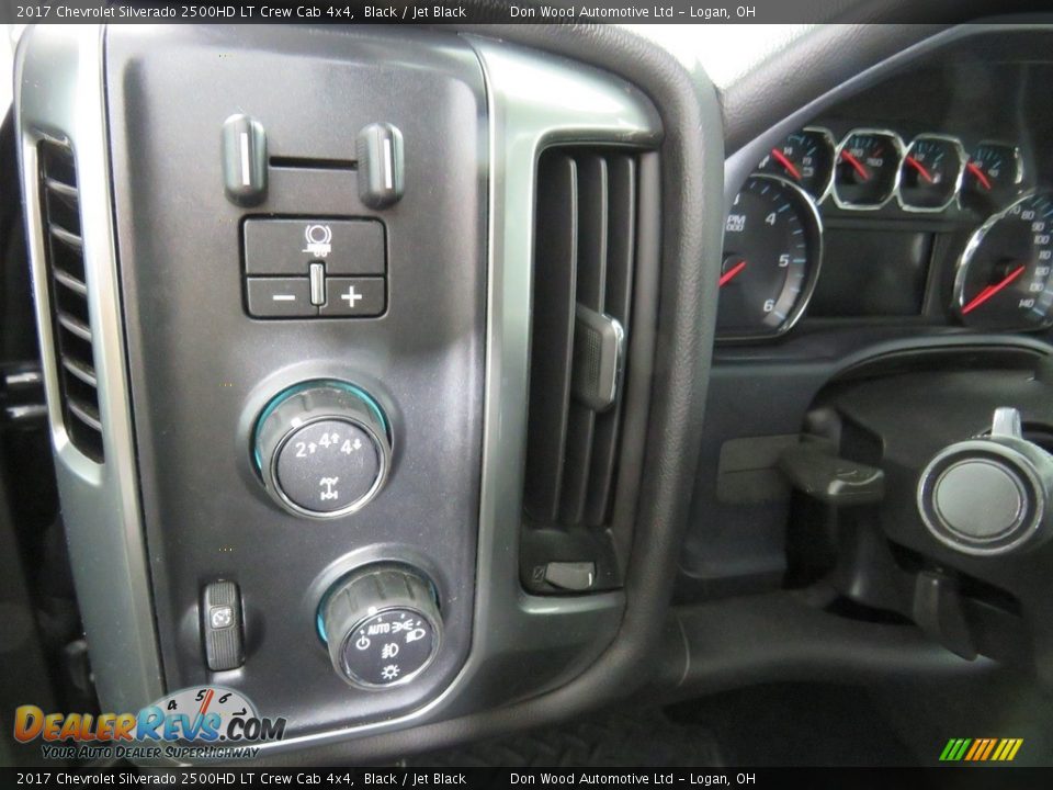 2017 Chevrolet Silverado 2500HD LT Crew Cab 4x4 Black / Jet Black Photo #29
