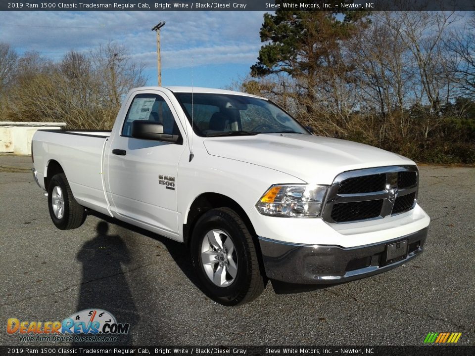 2019 Ram 1500 Classic Tradesman Regular Cab Bright White / Black/Diesel Gray Photo #4