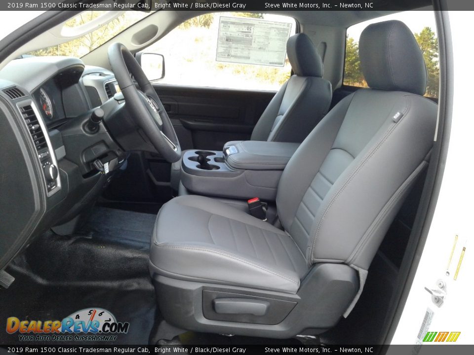 2019 Ram 1500 Classic Tradesman Regular Cab Bright White / Black/Diesel Gray Photo #10