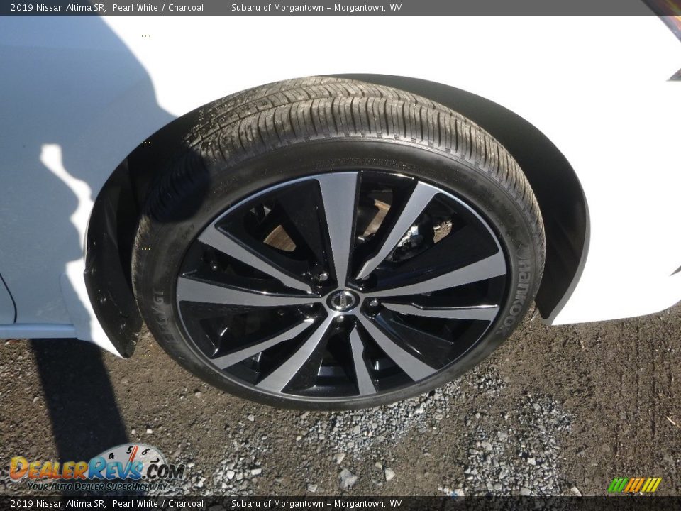 2019 Nissan Altima SR Pearl White / Charcoal Photo #2